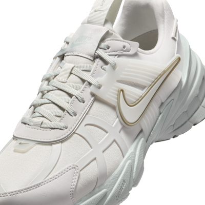 Nike V2K Run GORE-TEX Women's Waterproof Shoes. Nike.com